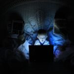 Επικίνδυνες εφαρμογές στο Διαδίκτυο: Δεν είναι θέμα τεχνολογίας αλλά παιδείας – Πώς να προστατεύσουμε τα παιδιά μας