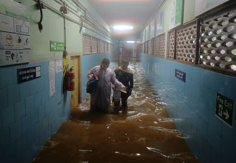 Ινδία-πλημμύρες: Τουλάχιστον 14 νεκροί και εκατοντάδες άνθρωποι εγκλωβισμένοι μετά τον κυκλώνα Μιτσάουνγκ