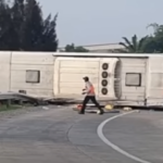 Ινδονησία: 12 νεκροί και επτά τραυματίες από την ανατροπή λεωφορείου στη Δυτική Ιάβα