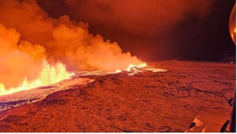 Ισλανδία: Εκρήγνυται το ηφαίστειο στη χερσόνησο Ρεϊκιάνες – Καυτή λάβα σκέπασε τα πάντα
