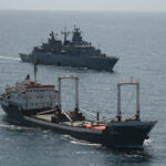 Ισπανικό πολεμικό πλοίο της EU NAVFOR ATALANTA κατευθύνεται προς το MV Ruen που πιθανόν να έχει πέσει θύμα πειρατείας
