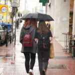 Καιρός: Παραμένουν οι χαμηλές θερμοκρασίες - Βροχές και καταιγίδες σε πολλές περιοχές της χώρας από το απόγευμα
