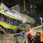 Λεωφορείο έπεσε σε χαράδρα στις Φιλιππίνες - Τουλάχιστον 17 νεκροί (βίντεο)