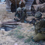 Ο ισραηλινός στρατός έχει ανακαλύψει 800 φρεάτια από σήραγγες της Χαμάς στη Γάζα