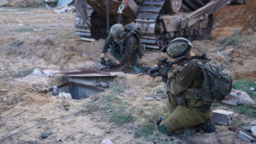 Ο ισραηλινός στρατός έχει ανακαλύψει 800 φρεάτια από σήραγγες της Χαμάς στη Γάζα