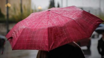 Ο καιρός με την Νικολέτα Ζιακοπούλου: Έρχονται ισχυρές βροχές και καταιγίδες έως το απόγευμα της Τετάρτης