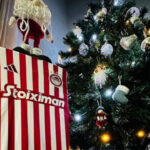 Ολυμπιακός: Τα «ερυθρόλευκα» χριστουγεννιάτικα δέντρα του Καρβαλιάλ και των ποδοσφαιριστών