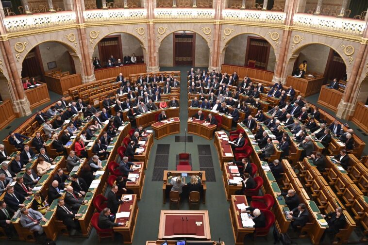 Ουγγαρία: Απαγόρευση των χρηματοδοτήσεων από το εξωτερικό για προεκλογικές εκστρατείες με απόφαση του κοινοβουλίου