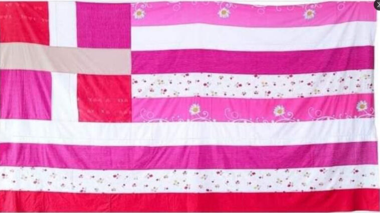 Πολιτική κόντρα για τη ροζ σημαία που αποσύρθηκε με παρέμβαση του Γιώργου Γεραπετρίτη
