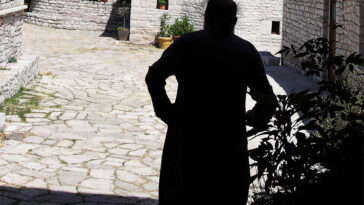 Αποκαλύψεις για τον παλαιοημερολογίτη ιερέα που κατηγορείται για σεξουαλική κακοποίηση 12χρονου – «Υπάρχει ένα σκοτεινό παρελθόν»
