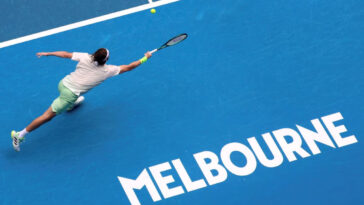 Γιατί ο Τσιτσιπάς παίζει καλύτερο τένις στην Αυστραλία- «Όλα είναι τέλεια εδώ»