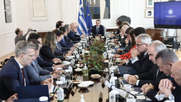 Δημοσκόπηση Alco: Δένδιας και Πιερρακάκης οι πιο πετυχημένοι υπουργοί - Η δημοτικότητα των αρχηγών