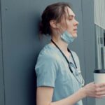 Ειδικευόμενοι νοσηλευτές: Λήγουν άμεσα οι συμβάσεις τους – Αναζητείται λύση για την παραμονή τους στο ΕΣΥ