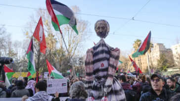 Ιταλία: Στους 2.000 οι συμμετέχοντες στις πορείες υπέρ του παλαιστινιακού λαού σε Ρώμη και Μιλάνο
