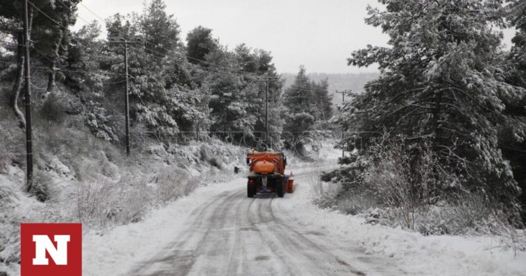 Καιρός: Ανατροπή με τις χιονοπτώσεις στα βόρεια προάστια - Πού συνεχίζονται τα έντονα φαινόμενα