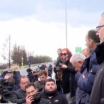 Κλειστό το ρεύμα προς Θεσσαλονίκη στον Πλατύκαμπο από αγρότες – Πρόσθετα μέτρα για την ενίσχυση τους προανήγγειλαν Αυγενάκης και Σκυλακάκης