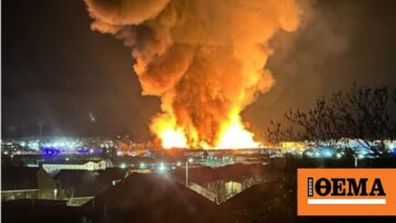 Μεγάλη πυρκαγιά σε βιομηχανικό πάρκο στην Ουαλία - Δείτε βίντεο