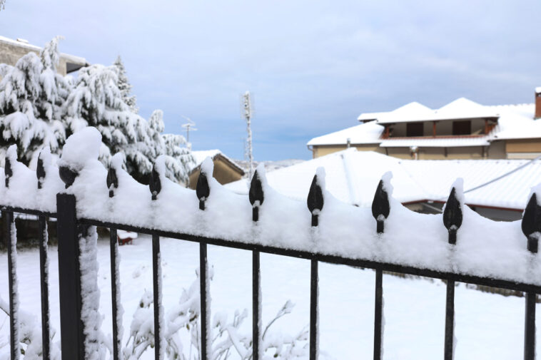 Ο καιρός με τον Π. Γιαννόπουλο: Ισχυρός παγετός και χιόνια στα βόρεια – Θυελλώδεις βοριάδες με μικρή εξασθένηση στο Αιγαίο