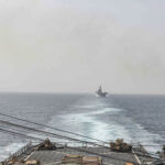 ΟΗΕ: Η κίνηση εμπορικών πλοίων μέσω της Διώρυγας του Σουέζ μειώθηκε κατά 42% εξ αιτίας των Χούθι