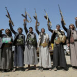 Οι Χούθι αναλαμβάνουν την ευθύνη για επίθεση κατά αμερικανικού πλοίου