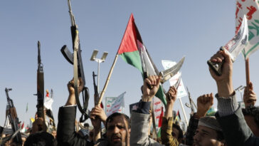 Οι Χούθι απειλούν τις ΗΠΑ: Η «αμερικανική επιθετικότητα» εναντίον των δυνάμεών μας δεν θα μείνει ατιμώρητη