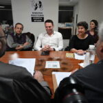 Στ. Κασσελάκης: Επισκέφθηκε τα γραφεία της Πανελλήνιας Ομοσπονδίας Ακροάματος και Θεάματος