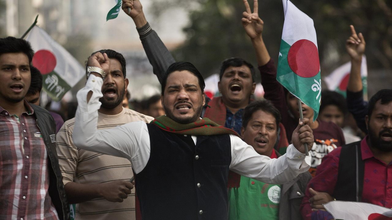 Στο Μπανγκλαντές η πρωθυπουργός Σέιχ Χασίνα εξασφαλίζει 5η θητεία στις εκλογές χωρίς αντίπαλο