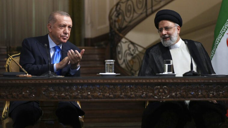 Συνάντηση Ερντογάν - Ραϊσί: Τη διακοπή των εμπορικών σχέσεων Τουρκίας  -Ισραήλ ζητά το Ιράν