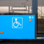 Τα δικαιώματα των ατόμων με αναπηρία στις μεταφορές μέσω του νέου κανονισμού