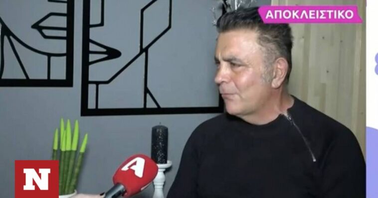 Χάρης Ακριτίδης: «Αν δεν υπήρχε ο Βασίλης Καρράς, μπορεί να μην ήμουν τραγουδιστής»