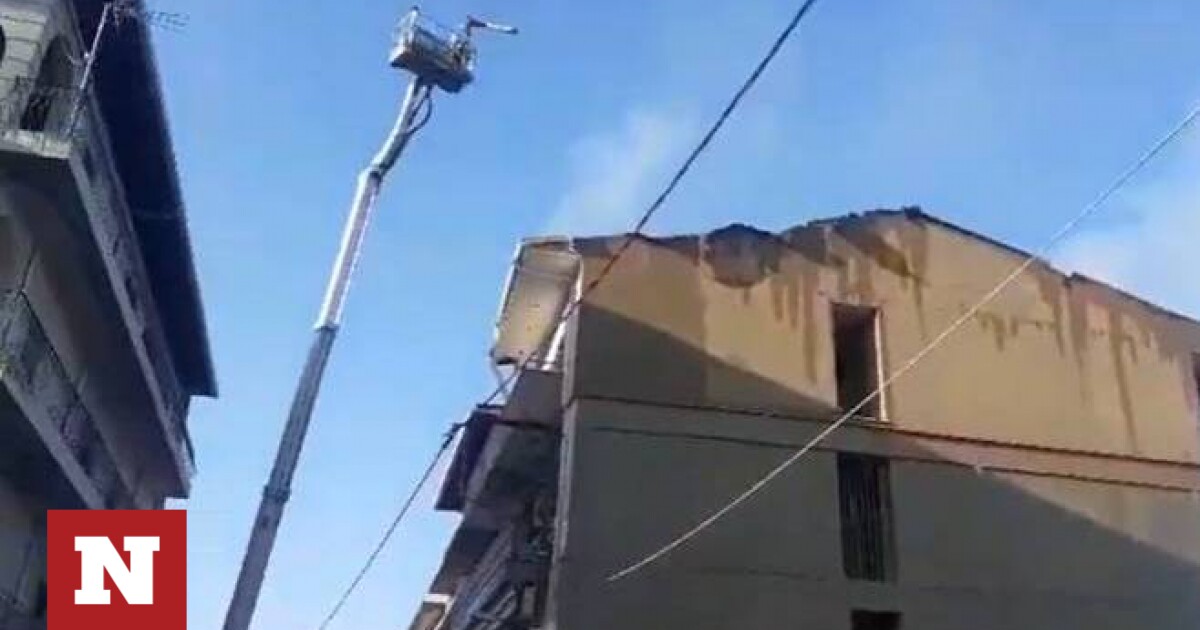 Αγρίνιο: Σε γνωστό αξιωματικό της Αστυνομίας ανήκει το σπίτι που «τυλίχθηκε» στις φλόγες