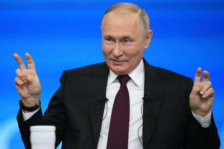 Β. Πούτιν: Εκφράζει λύπη που η Ρωσία δεν ξεκίνησε νωρίτερα δραστικές ενέργειες στην Ουκρανία