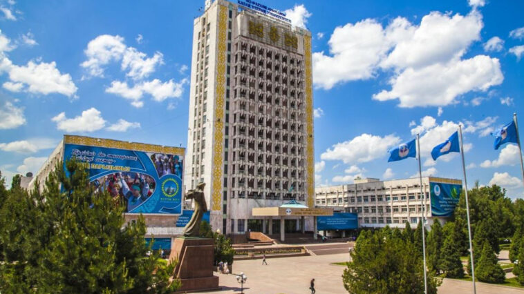 Καζακστάν: Πανεπιστήμιο έκανε την απόλυτη γκάφα – Διέρρευσε ονόματα και αριθμούς τηλεφώνου από όσες φοιτήτριες είναι παρθένες!