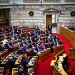 Νομοσχέδιο για ομόφυλα ζευγάρια: Σε εξέλιξη η ονομαστική ψηφοφορία στη Βουλή (Live)