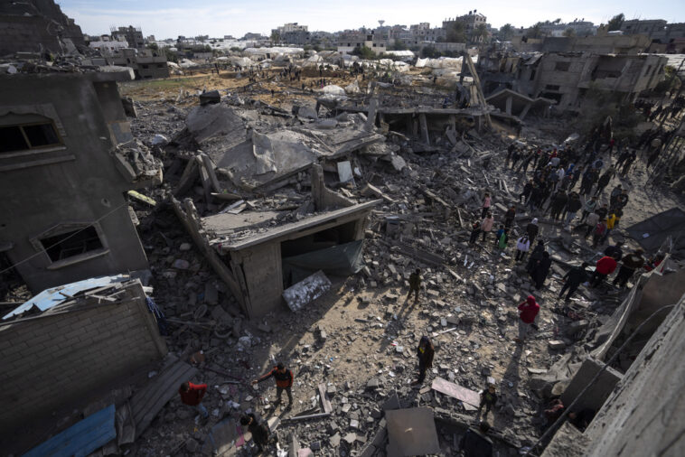 Νύχτα «κόλαση» στη Γάζα: Βομβαρδισμοί κοντά σε καταυλισμούς αμάχων