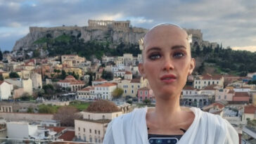 Στην Αθήνα η διάσημη Σοφία, το πιο εξελιγμένο ρομπότ τεχνητής νοημοσύνης στον κόσμο