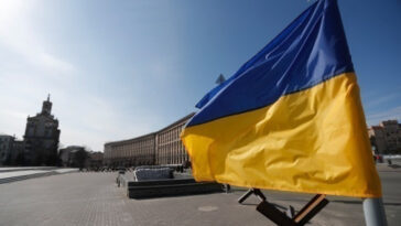 Το Κίεβο πρέπει να προετοιμαστεί για το ενδεχόμενο η δυτική βοήθεια να μειωθεί, προειδοποιεί ο αρχηγός του ουκρανικού στρατού