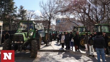 Χατζηδάκης: Έκτακτο επίδομα Πάσχα και κατώτατος μισθός άνω των 800 ευρώ - Τι είπε για αγρότες